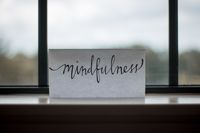 lesly-juarez-afbeelding bordje mindfulness